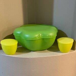 Tupperware Impressions Chip n Dip Bowl